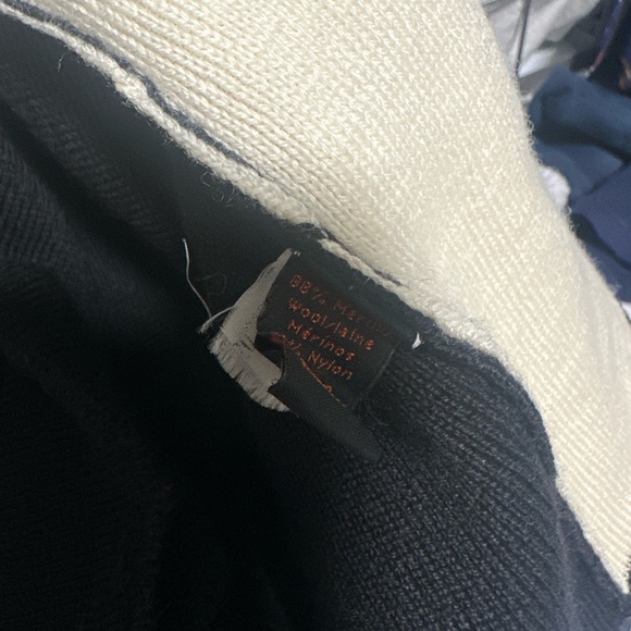 Banana Republic merino wool Black and Cream Turtleneck Sweater - Picture 7 of 7